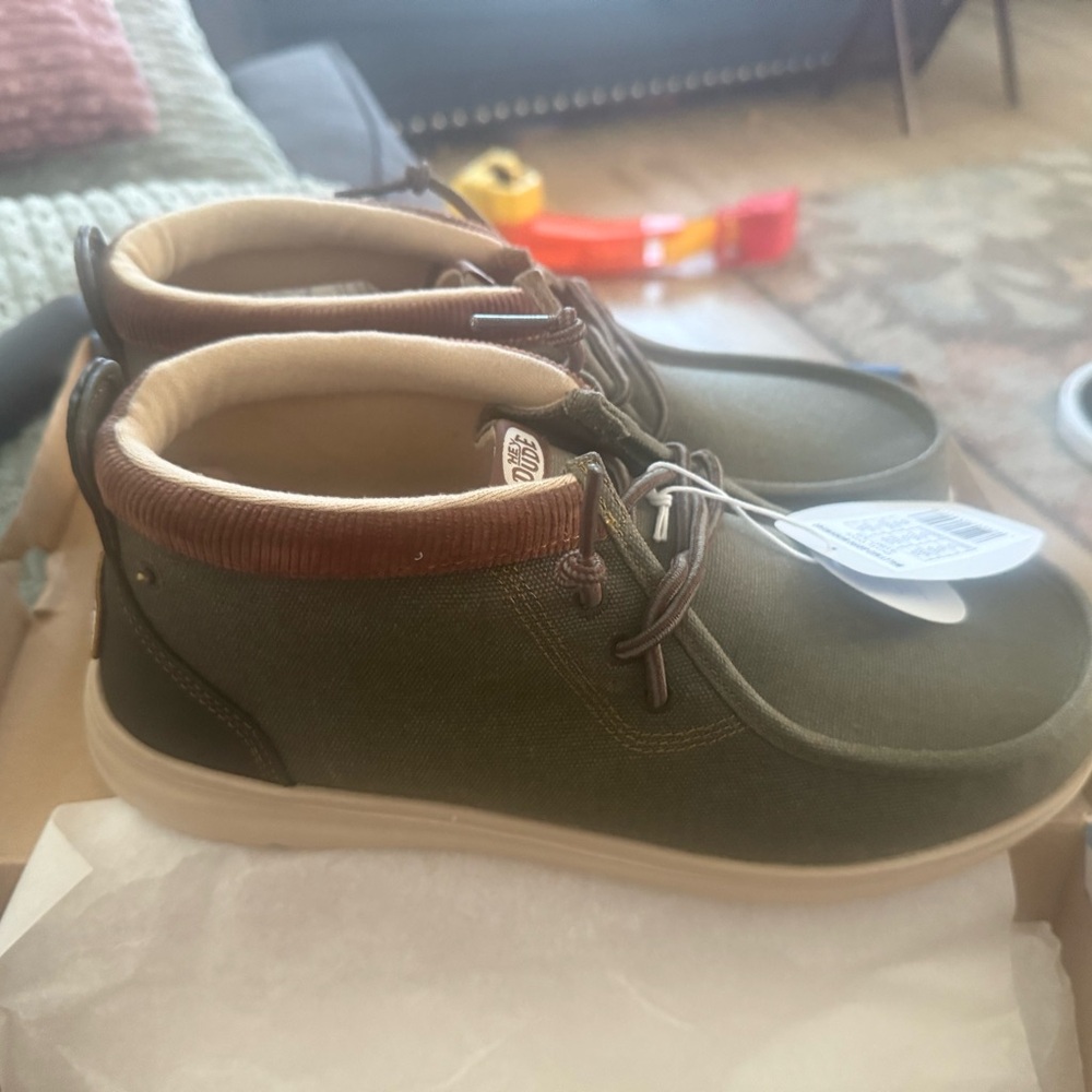 Hey Dude Olive Green Chukka Boots Men’s size 12